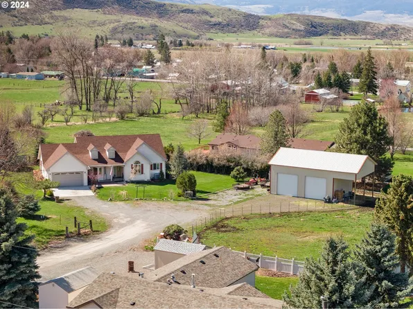 1201 Weldon Way, Cove, OR 97824