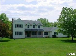 820 Colonna Ln, Nazareth, PA 18064