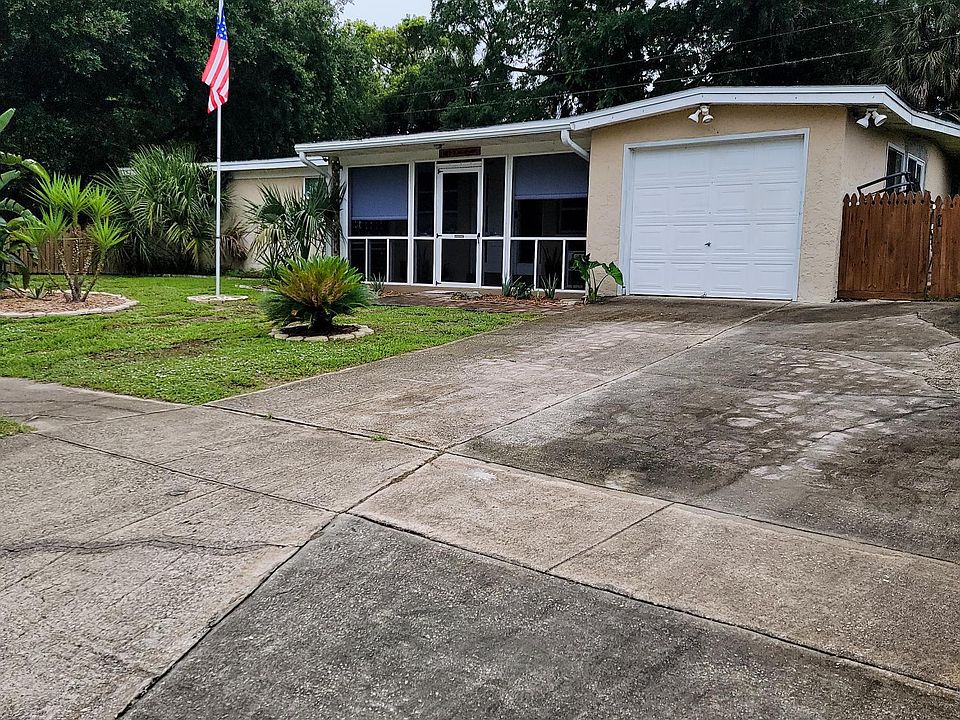 1st image of 1650 N Lilac Cir
