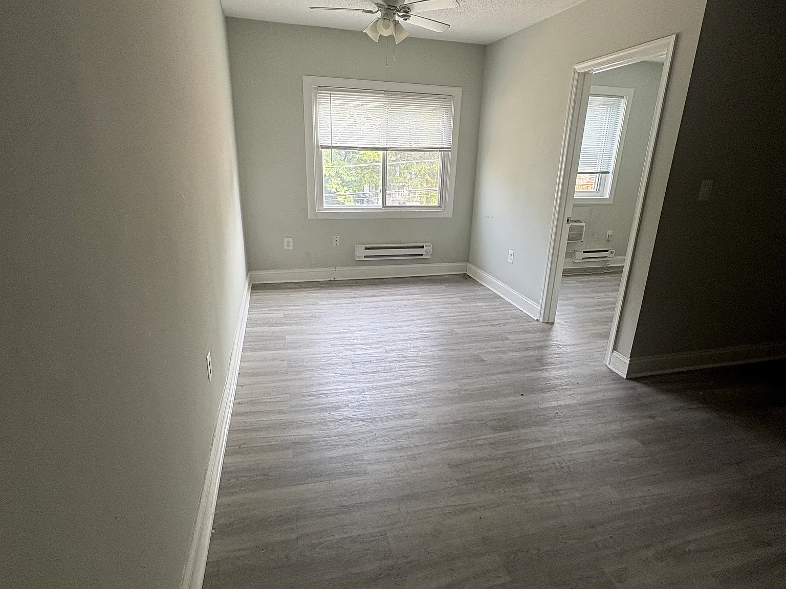 6 bed, 2400 sqft, $5,250 — Photo 1