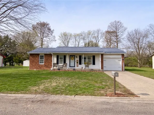 2202 Birch St, Olney, IL 62450