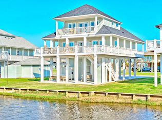 2606 Tide Dr, Crystal Beach, TX 77650