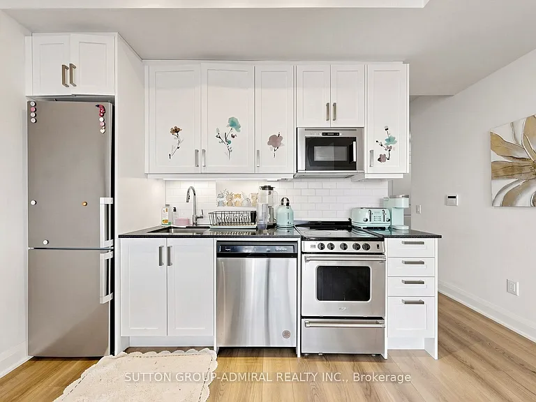 20 Gatineau Dr #1708E — Photo 7