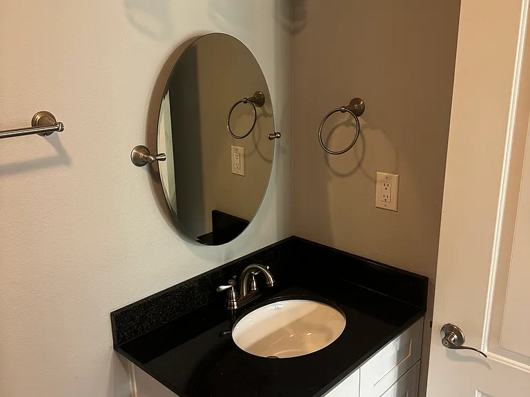 180 Lakeland Dr #401 — Photo 3