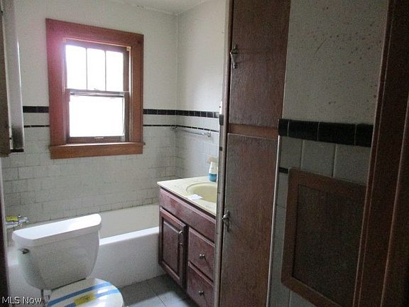 4th image of 8776 Edison St