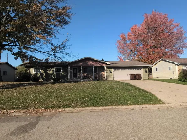 6810 Cardinal Ln, Lansing, MI 48917