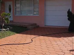 464 W 45th Pl, Hialeah, FL 33012