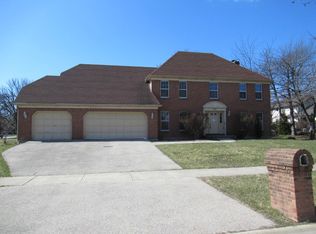 1605 Riparian Dr, Naperville, IL 60565