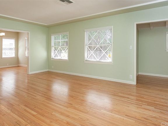 4th image of 5632 Allott Ave