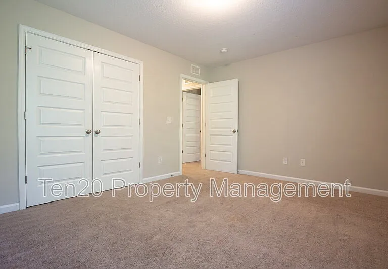 7272 Sorrel Dr — Photo 9