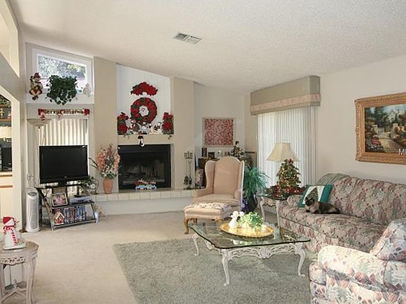 3rd image of 703 Loma Linda Ct