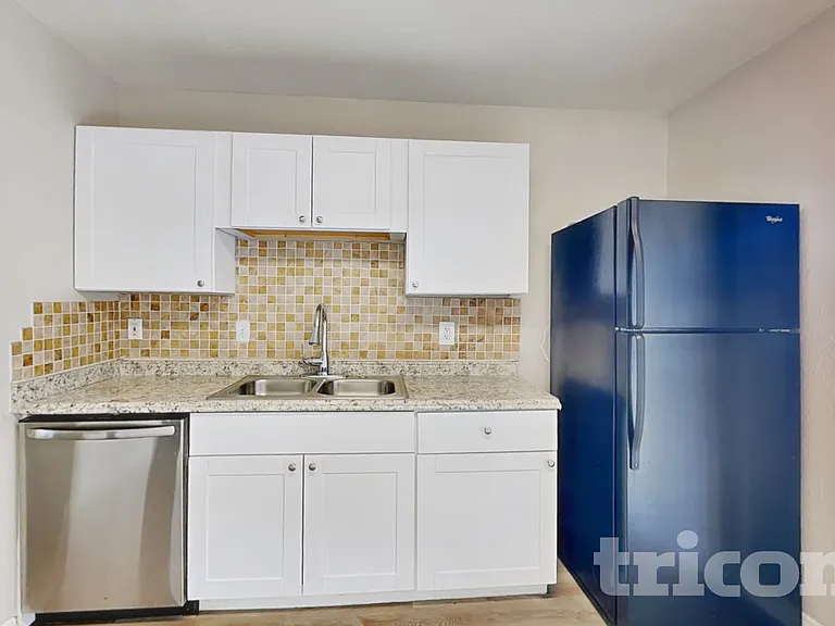 9506 Sugarloaf Dr — Photo 5