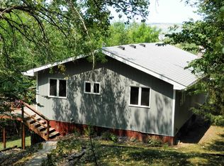 413 Cloverdale Cir, Crofton, NE 68730