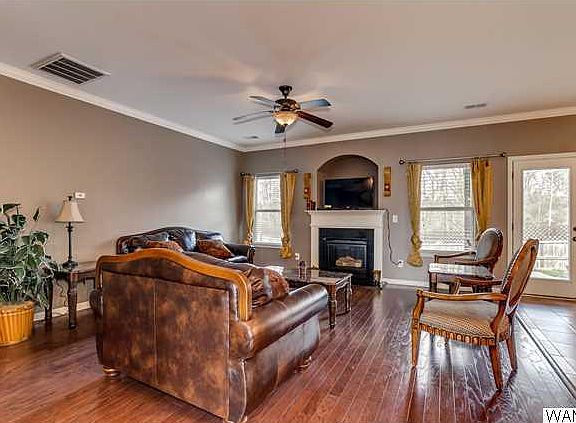 3rd image of 11809 Belle Meade Cir