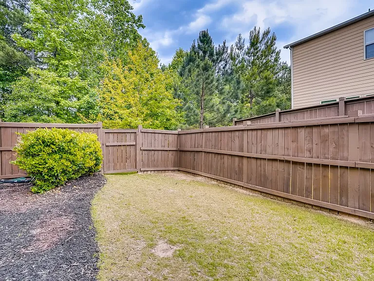 2544 Josselyn Ln SE — Photo 40