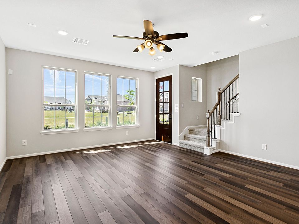 Lakeshore at Towne Lake Townhomes - Sloane Interior Image 1