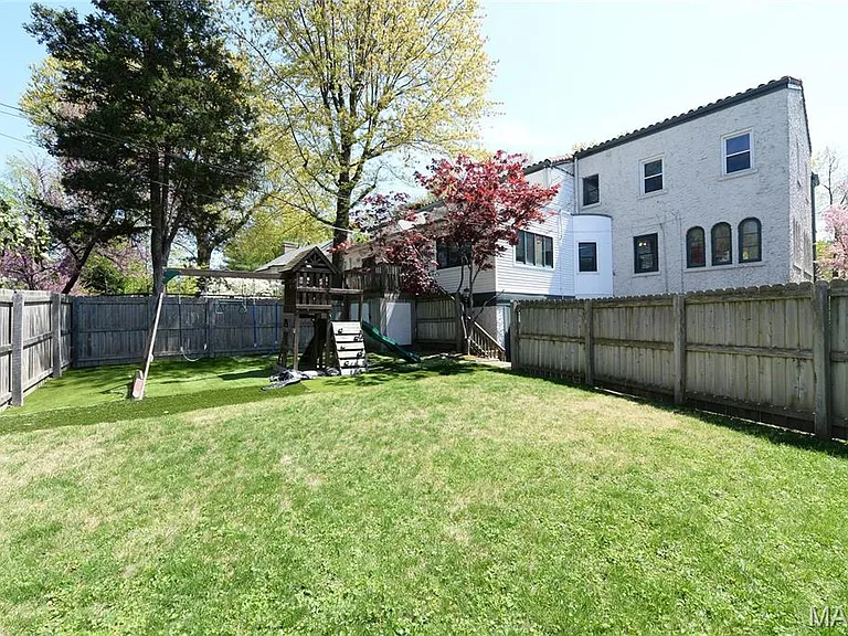 8045 Watkins Dr — Photo 53