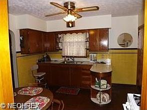 4th image of 824 Griffin St