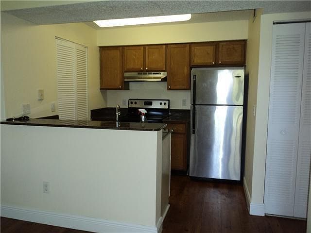 1st image of 1225 SW 46th Ave APT 212