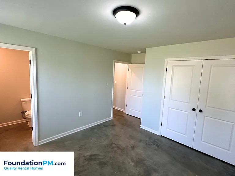 2504 Sl Henry St — Photo 13