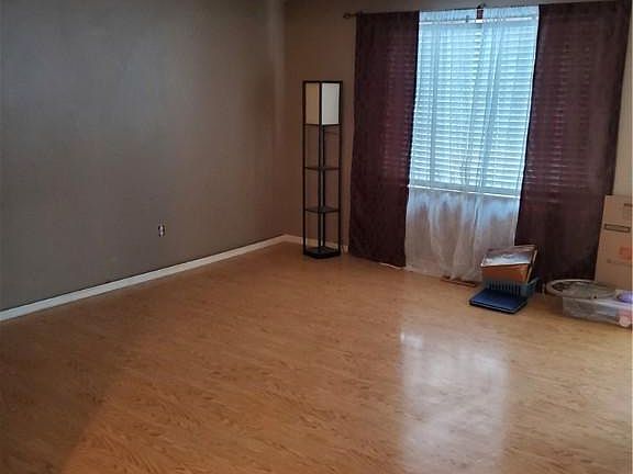 3rd image of 3108 Deerwood Dr