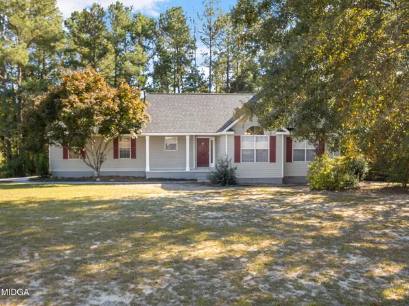 300 Windwood Ct, Lizella, GA 31052