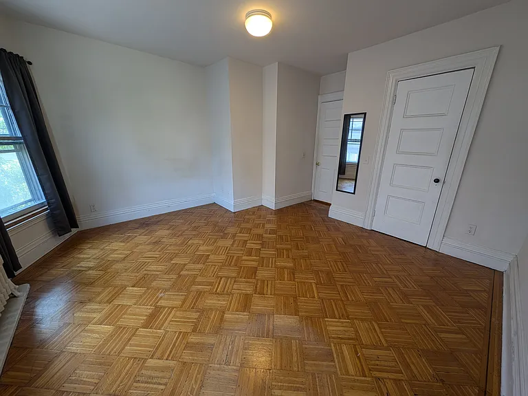 541 University Ave #1 — Photo 22