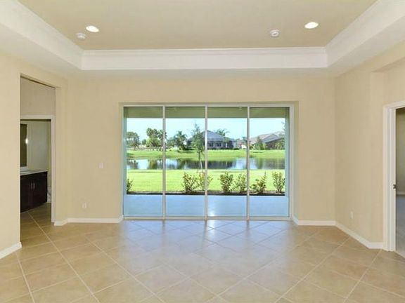 2nd image of 12074 Forest Park Cir