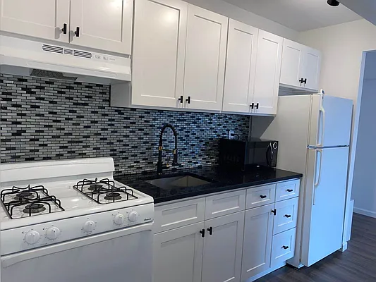 Rented by Golden Bull Realty Management | media 2