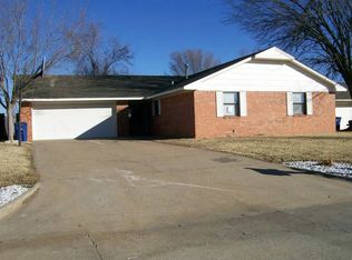 3213 Lansbrook Ct, Duncan, OK 73533