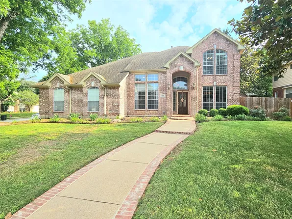3101 Lake Park Dr, Grapevine, TX 76051