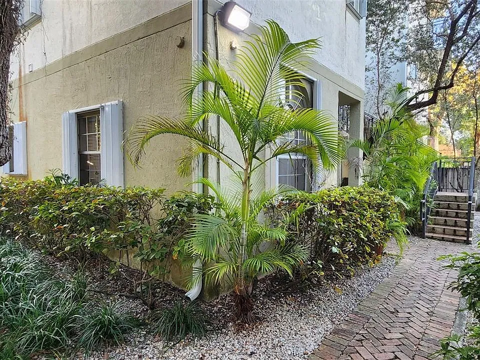 2850 Coconut Ave #7