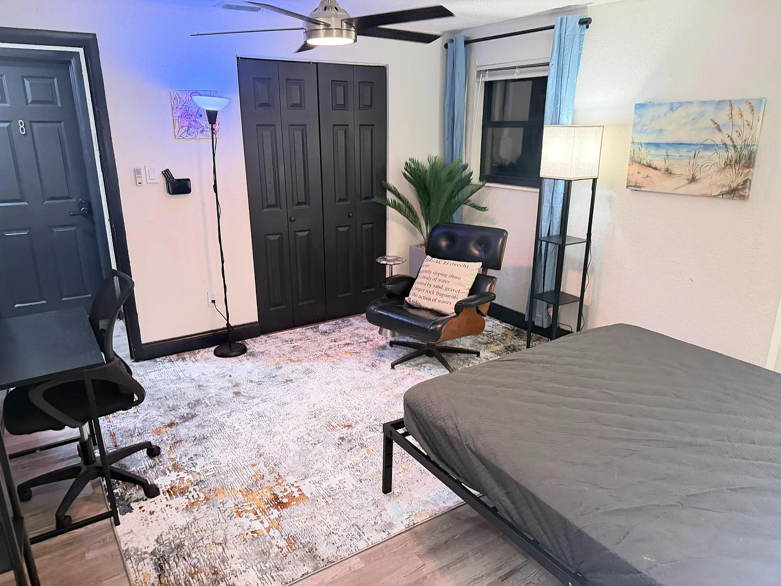 4 bed, 4.0 bath, 2475 sqft, $1,061 — Photo 2