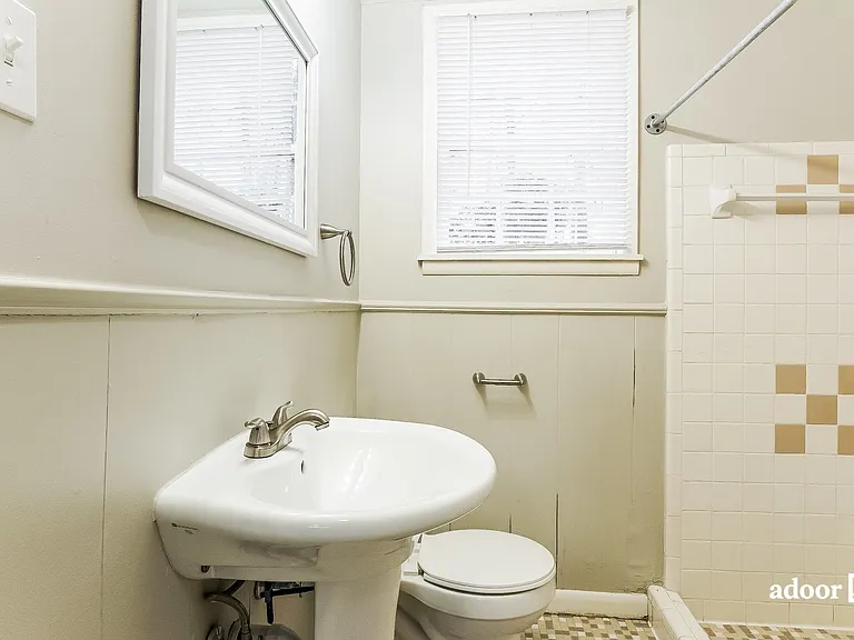 1032 Medina Dr — Photo 8
