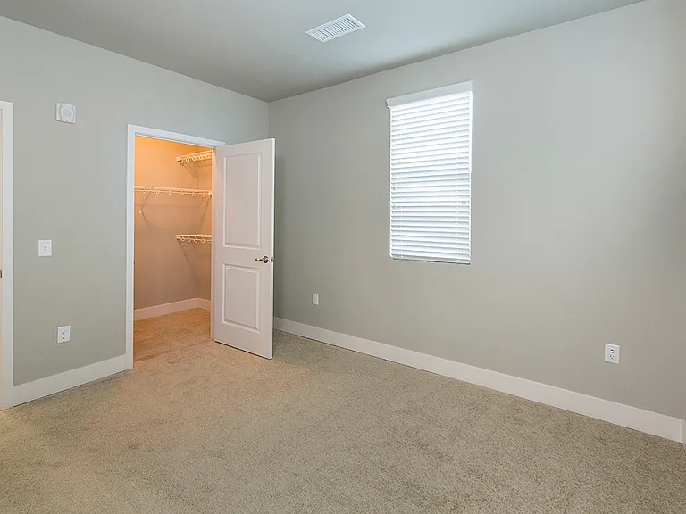 The Overlook at Interquest Apartments — Photo 49