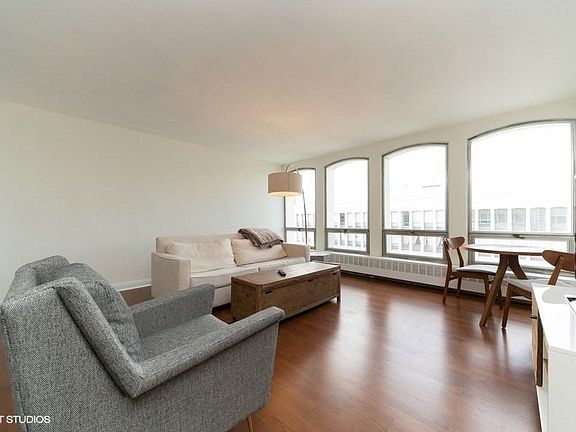 2nd image of 1400 E 55th Pl #10THFLR