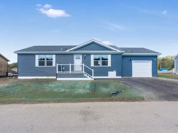 14 Colony Way, Kittery, ME 03904