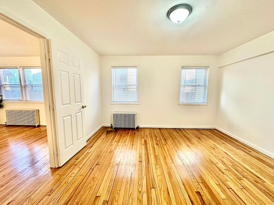 1st image of 31-33 Tillinghast St #3
