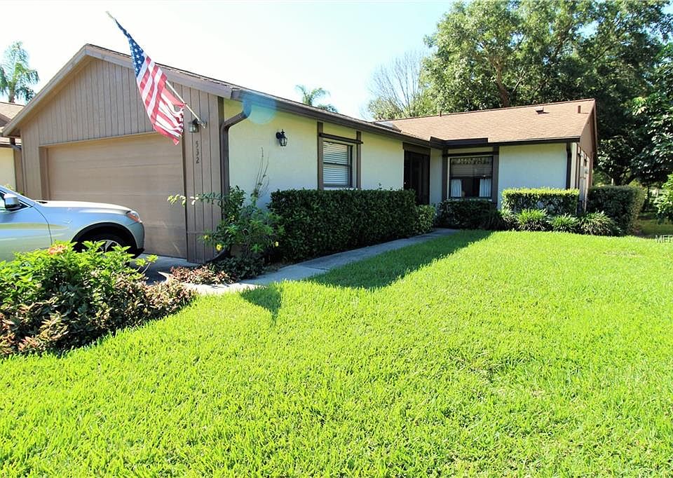 1st image of 532 Oak Hill Cir