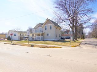 556 Broadway St, South Haven, MI 49090