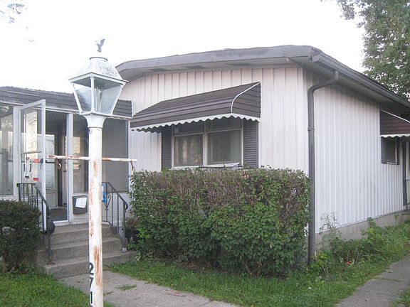 2nd image of 2713 Echo Ln
