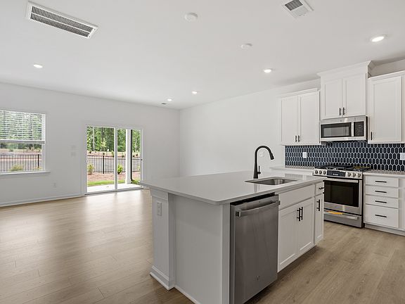 5th image of 8740 Wardle Ct