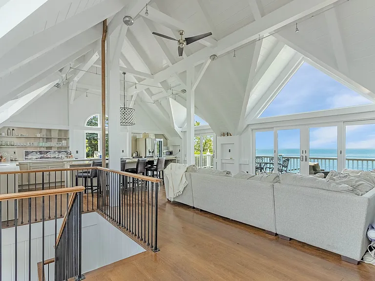 2700 Sound Dr — Photo 7