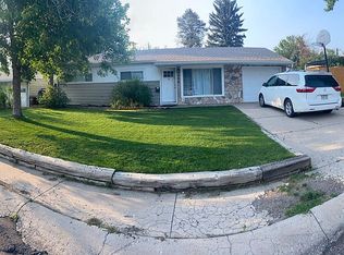 206 Locust Dr, Colorado Springs, CO 80907