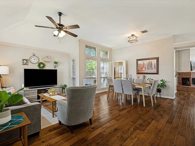 11410 New Orleans Dr — Photo 5
