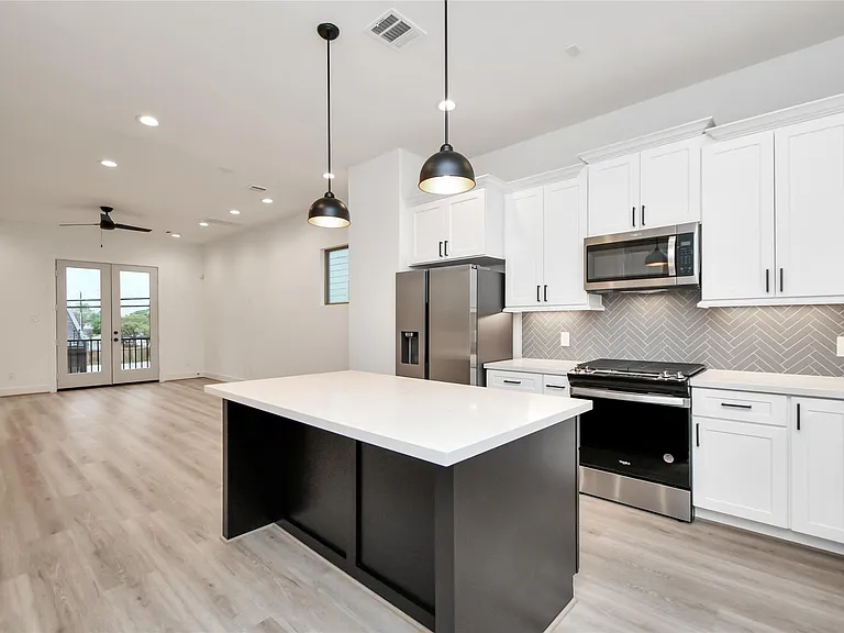 4541 Old Yale St — Photo 8