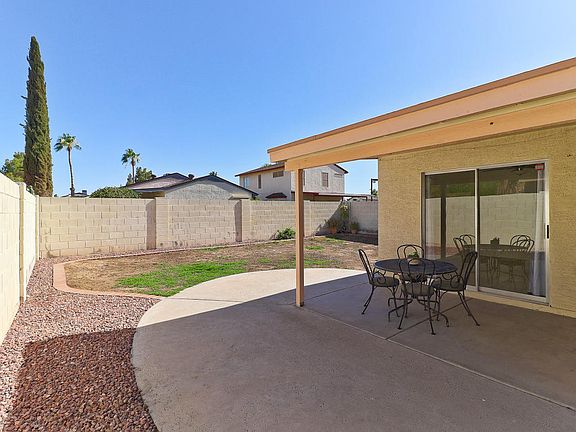 3rd image of 4759 W Menadota Dr