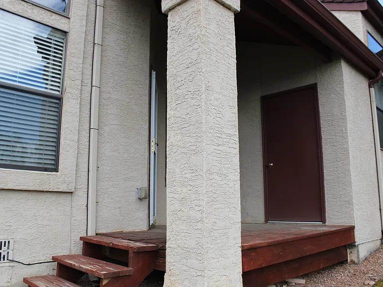 630 Autumn Crest Cir — Photo 2
