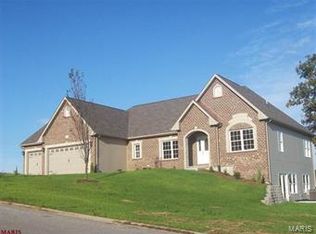 162 Rainbow Lake Dr, Villa Ridge, MO 63090