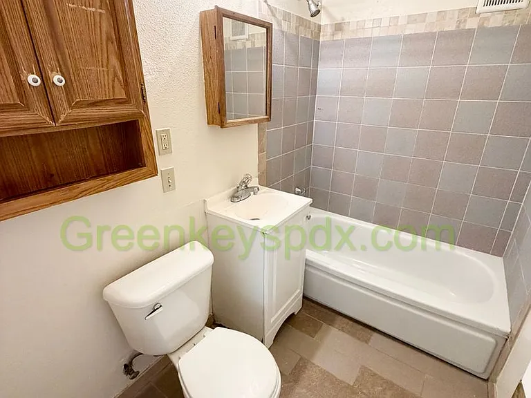 2614 SE 115th Ave — Photo 12